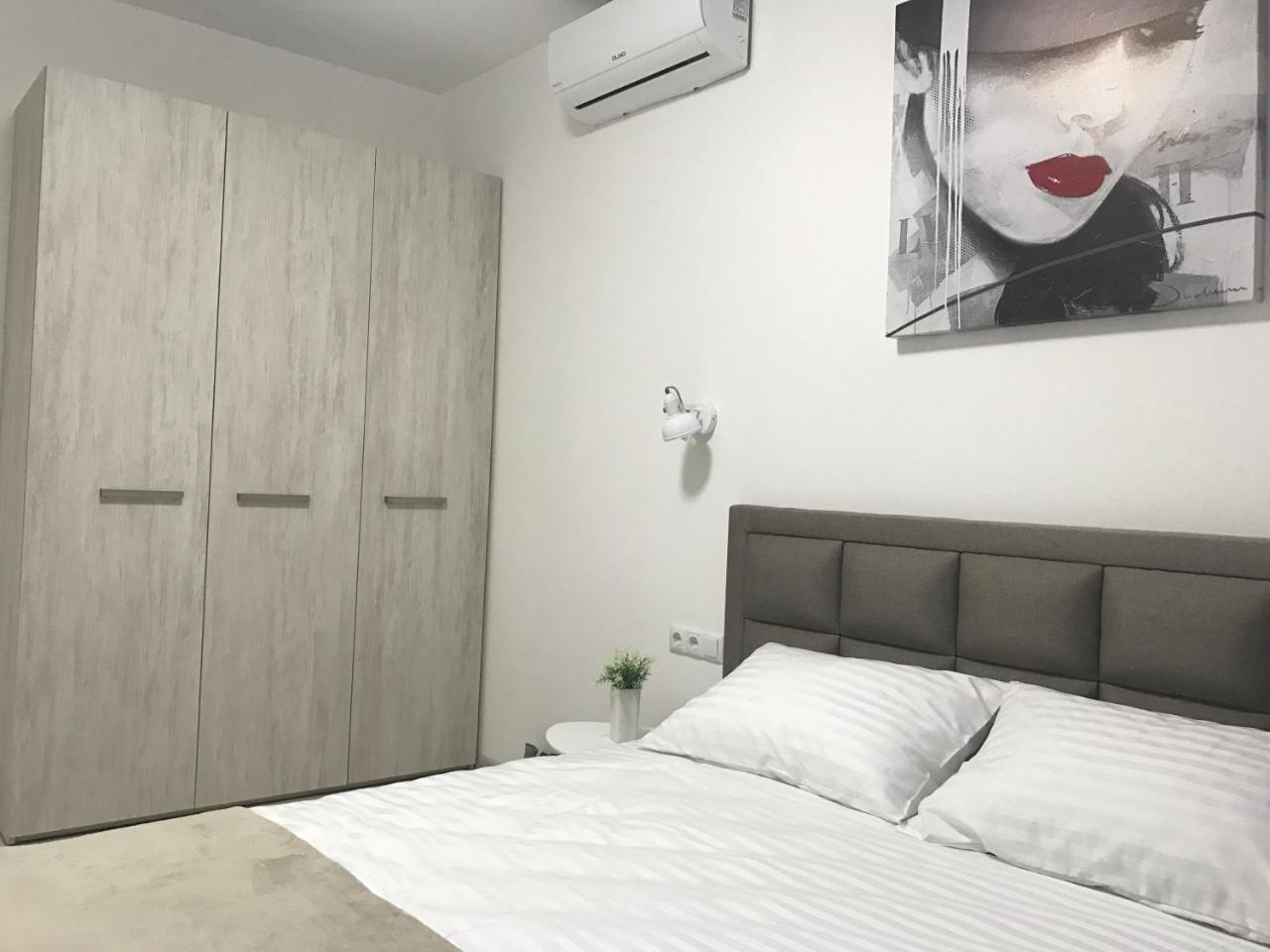 Святобор Lux Apartments เคียฟ ภายนอก รูปภาพ